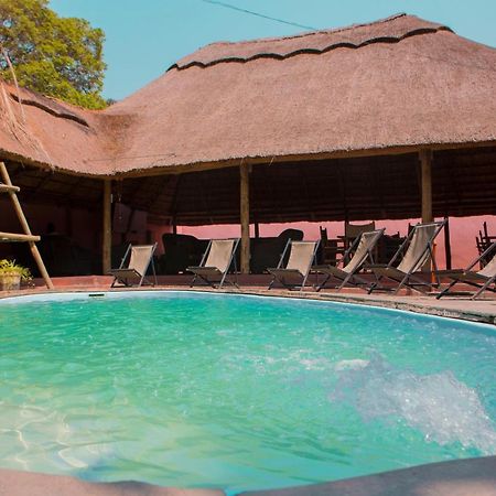 بيت شباب Lusaka Backpackers المظهر الخارجي الصورة