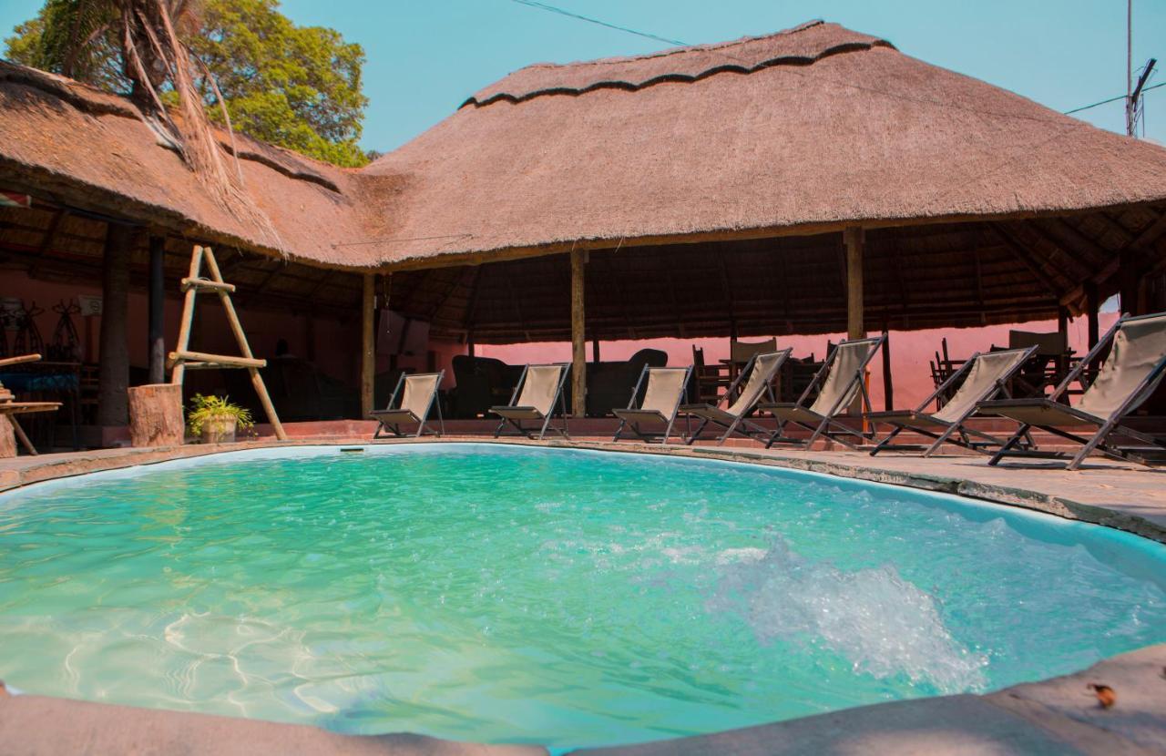 بيت شباب Lusaka Backpackers المظهر الخارجي الصورة