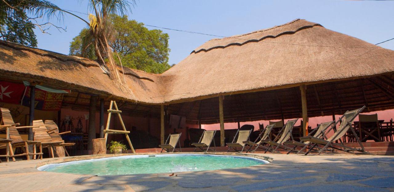 بيت شباب Lusaka Backpackers المظهر الخارجي الصورة