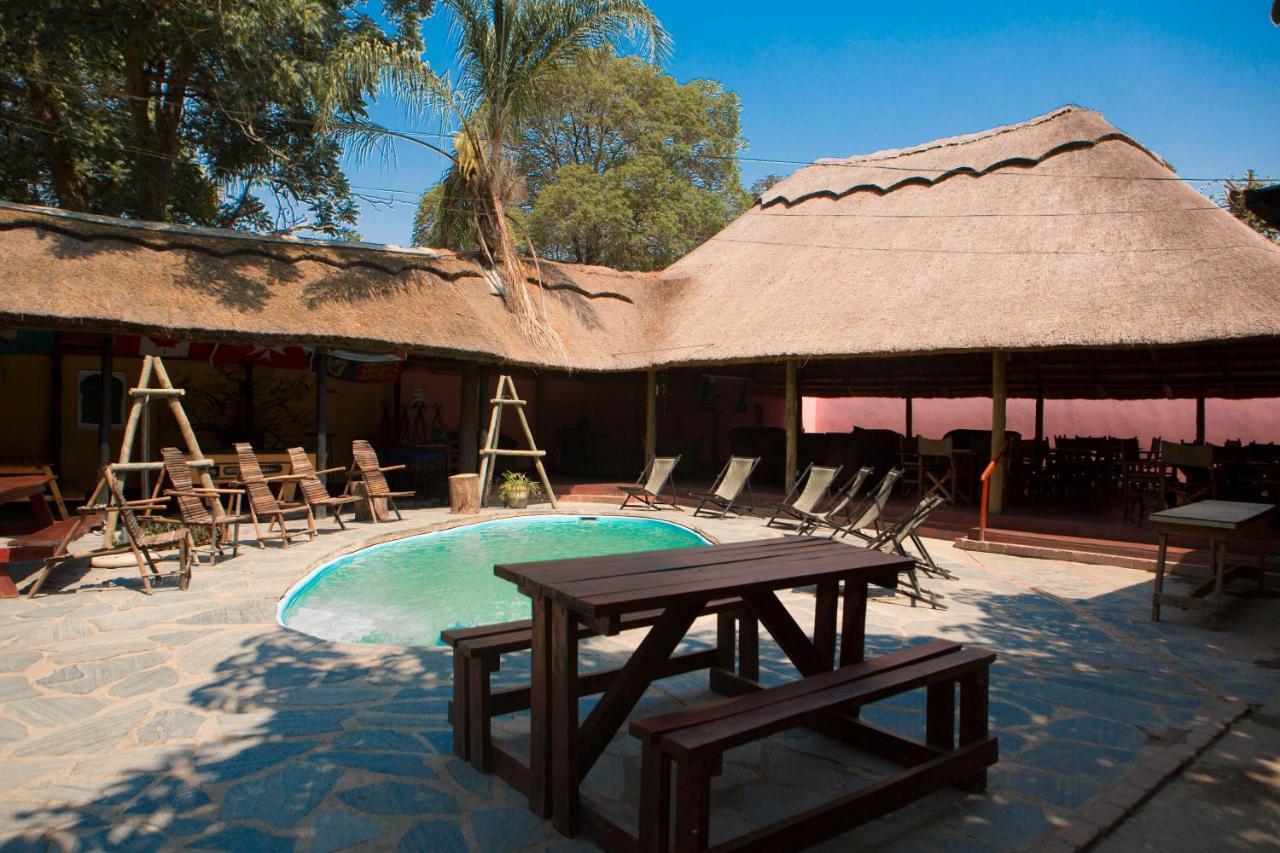 بيت شباب Lusaka Backpackers المظهر الخارجي الصورة