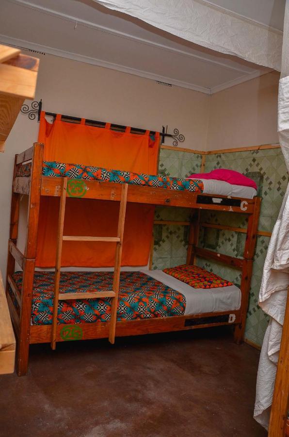 بيت شباب Lusaka Backpackers المظهر الخارجي الصورة