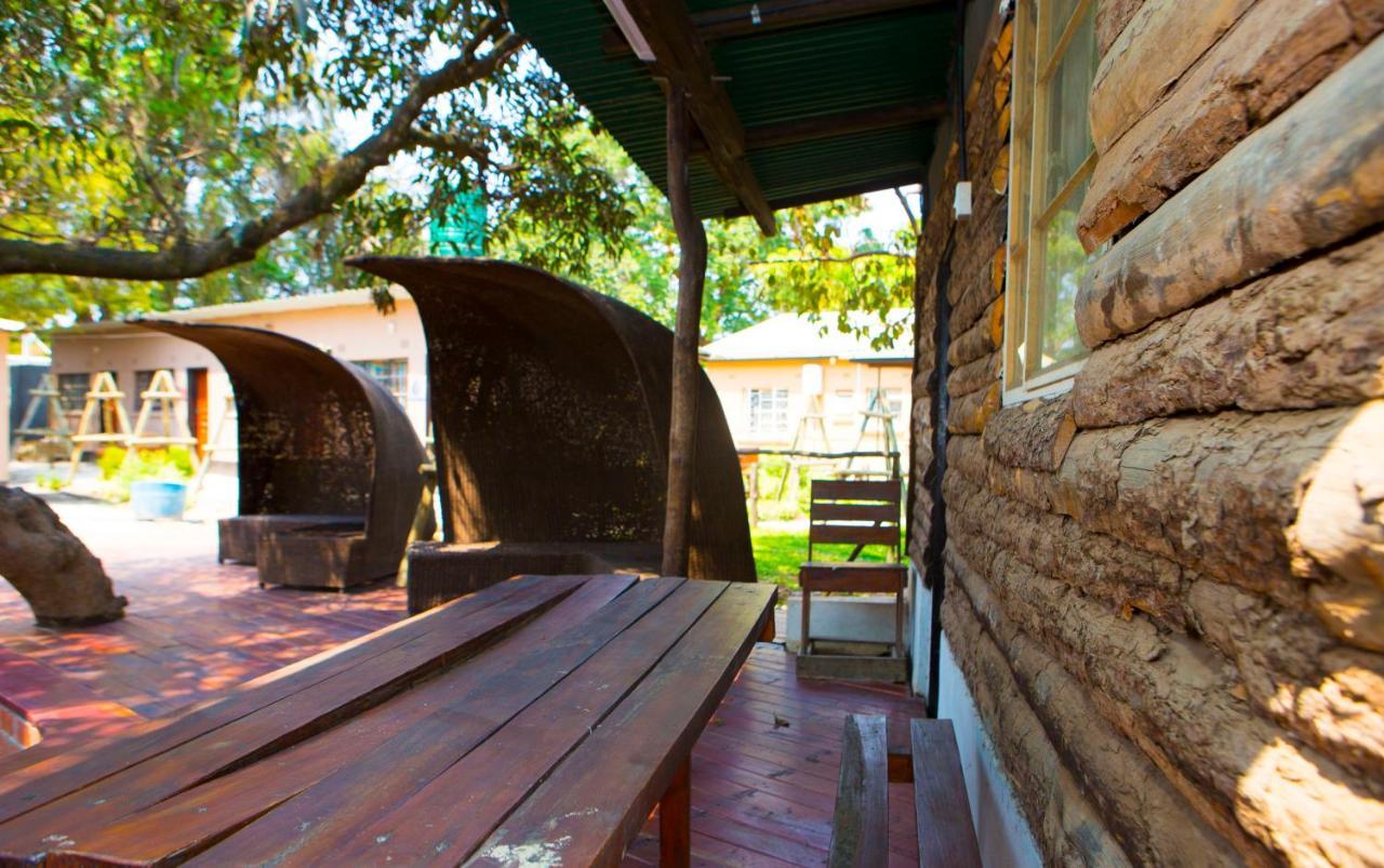 بيت شباب Lusaka Backpackers المظهر الخارجي الصورة