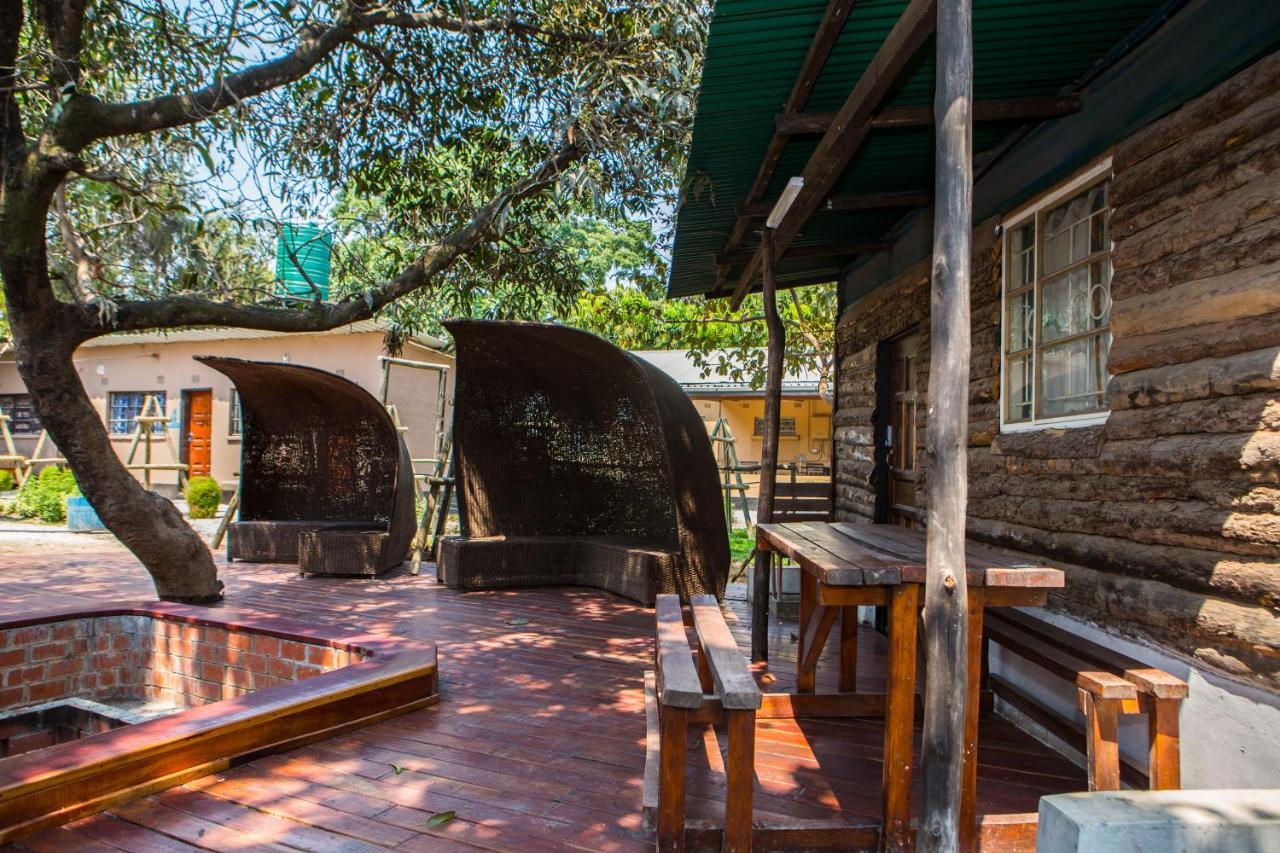 بيت شباب Lusaka Backpackers المظهر الخارجي الصورة