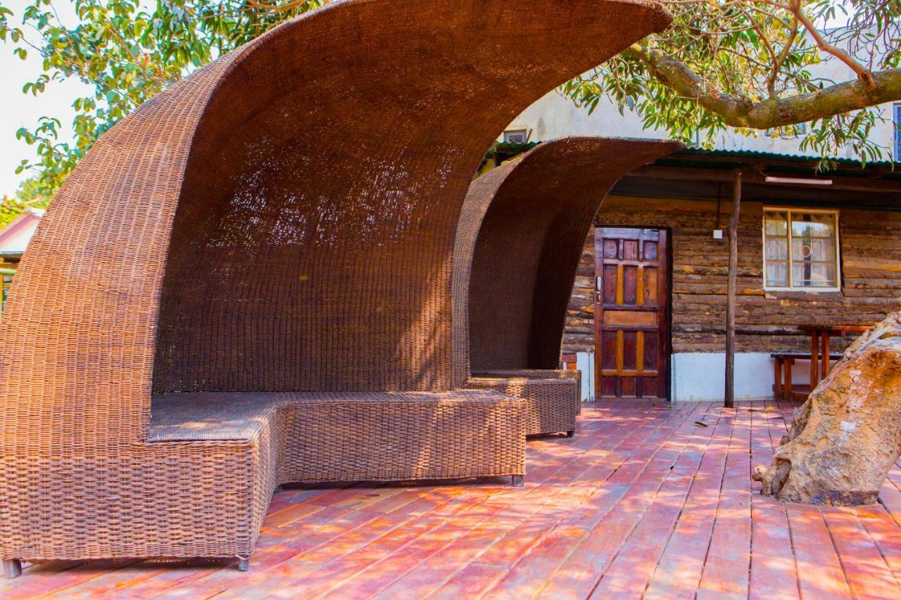 بيت شباب Lusaka Backpackers المظهر الخارجي الصورة