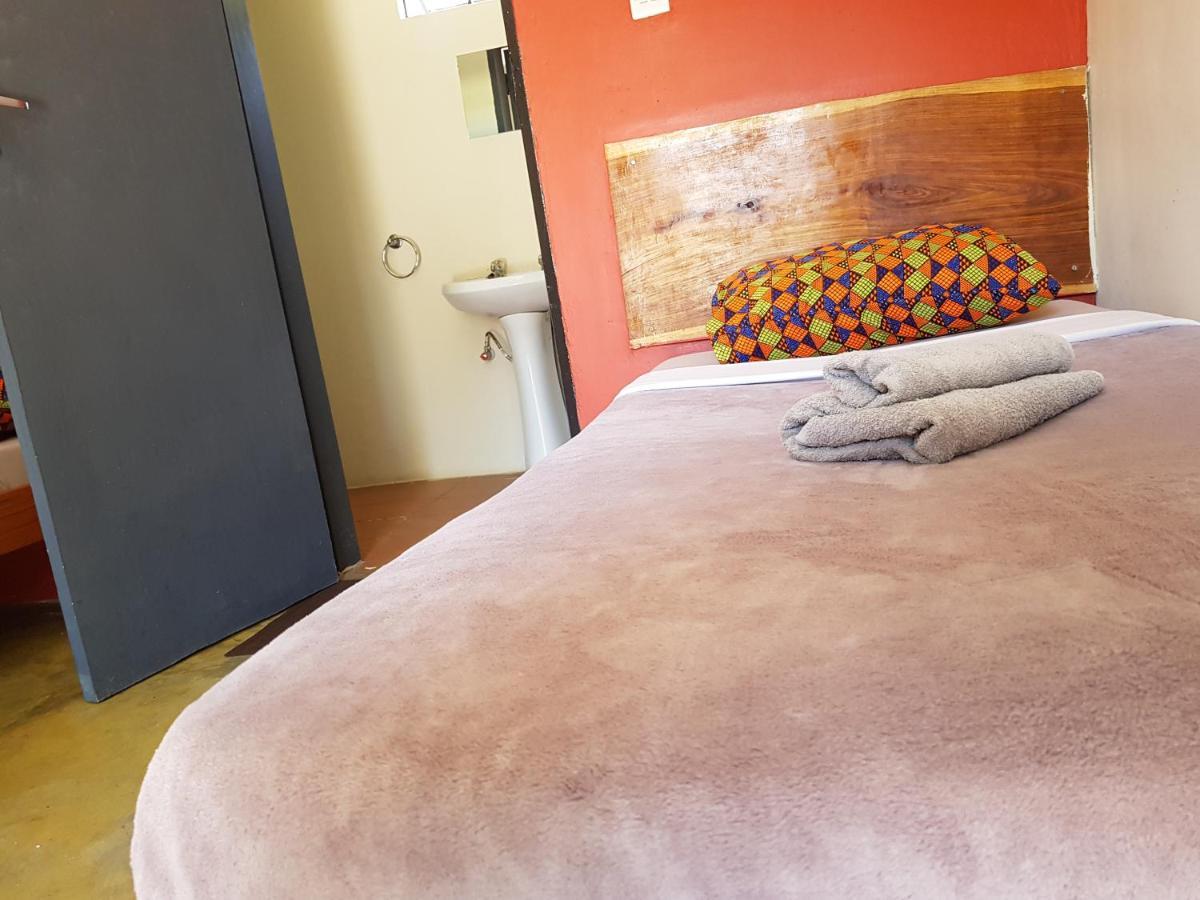 بيت شباب Lusaka Backpackers المظهر الخارجي الصورة